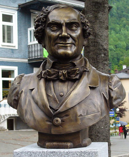 johann-nestroy-büste in bad ischl